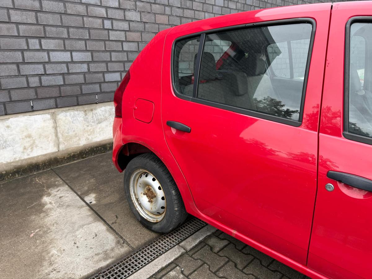 Dacia Sandero SD original Tür hinten rechts OV21D Red Passion Rohbau BJ09